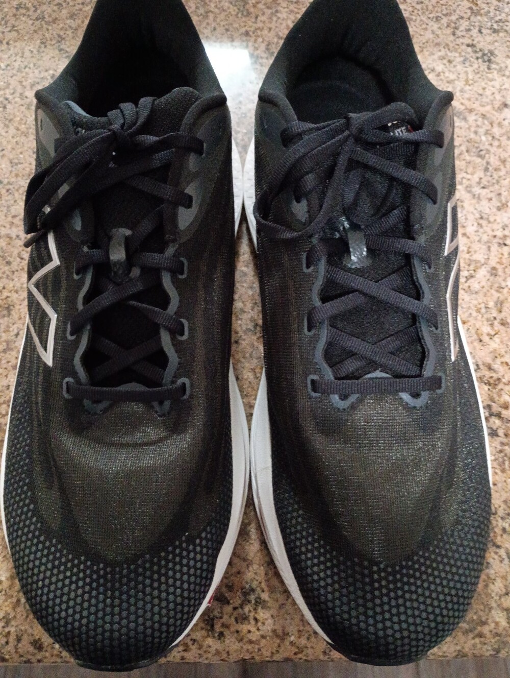 New Balance fuel cell walker elite Men's Wide shoes size 14-4E Black and White